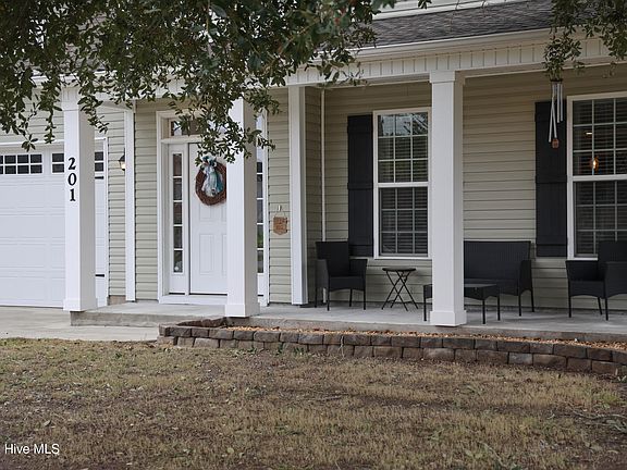 5th image of 201 Willas Court