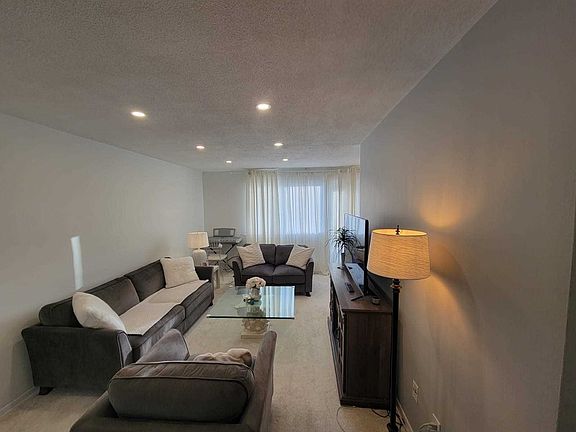 5th image of 2485 Woking Cres #309