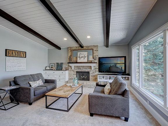 3rd image of 13709 Krestwood Dr