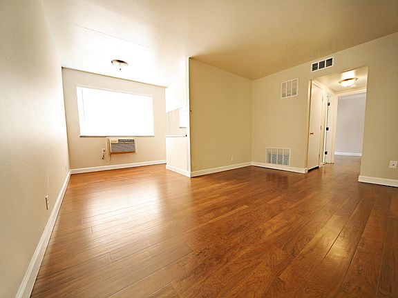 5th image of 3219 Russell Blvd APT 4