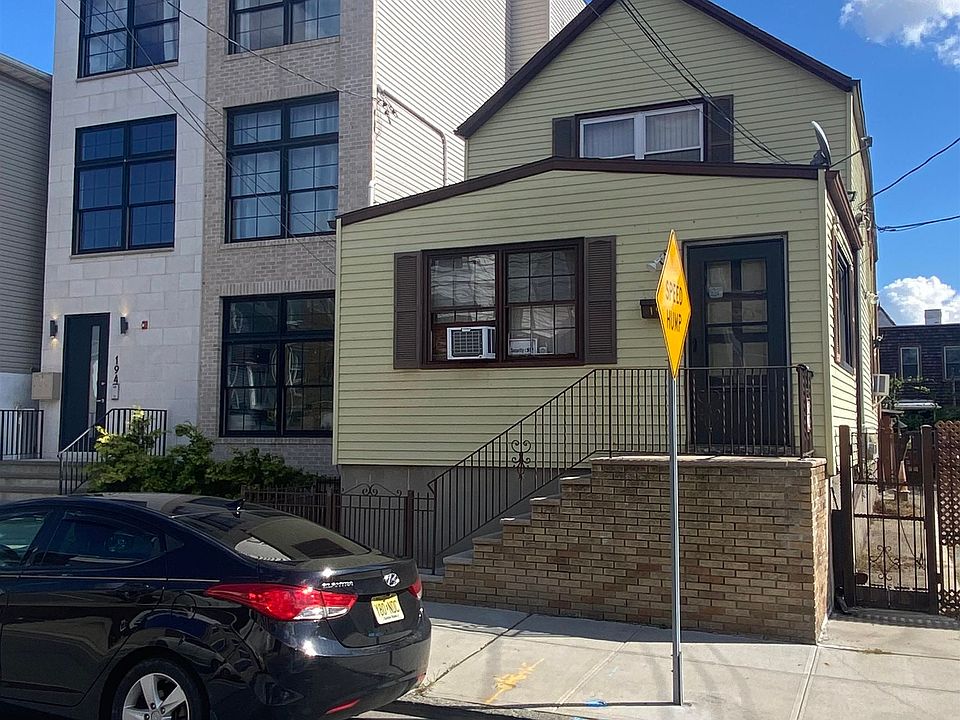 1st image of 192 Cambridge Ave