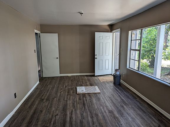 2nd image of 1306 Highland Ave