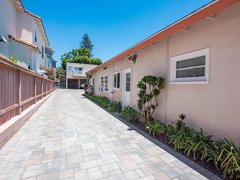 7347 Fay Ave — Photo 3