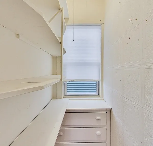 1521 W Nelson St #1 — Photo 11
