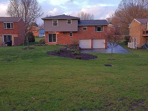 3rd image of 604 Stamford Dr