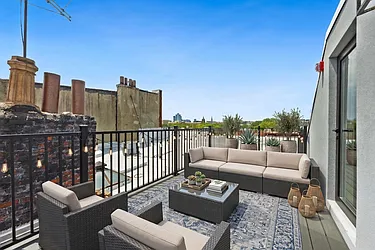 525 Washington Street, #2