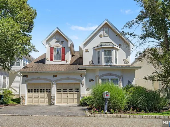 6 Boulder Run, Oakland, NJ 07436
