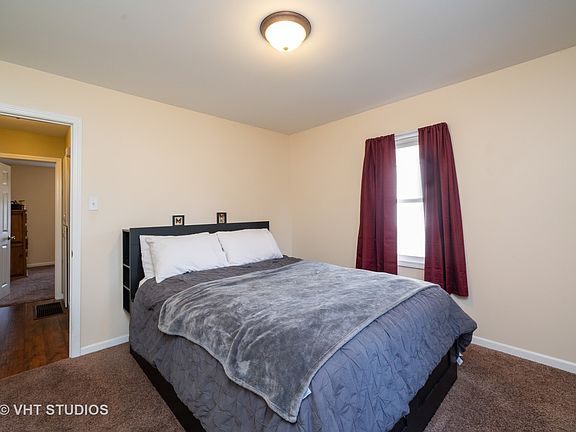 5th image of 320 Park Dr