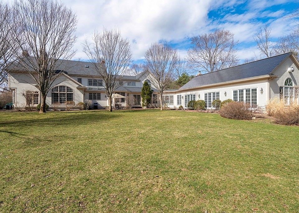 20 Strawberry Hill St, Dover, MA 02030 Zillow