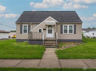 42 E Walnut St, Farmersville, OH 45325