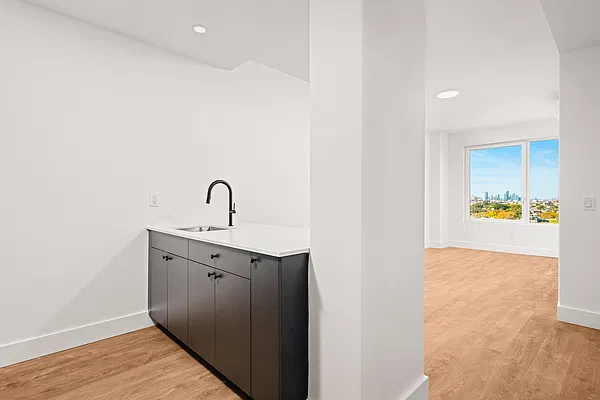 Kitchen, photo 2