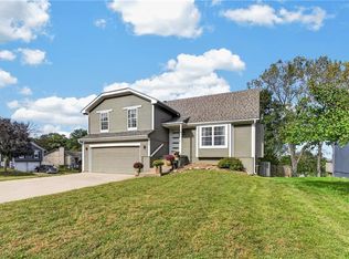 309 Shenandoah Dr, Raymore, MO 64083