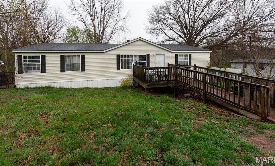 2nd image of 631 Carolee Ct