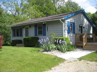 868 Ten Mile Rd NE, Comstock Park, MI 49321