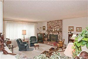 4th image of 5523 Glenmore Dr SE
