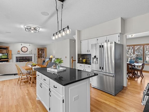 4th image of 2140 Stone Creek Dr