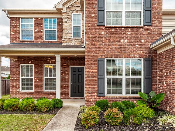3rd image of 1019 Lacebark Ln