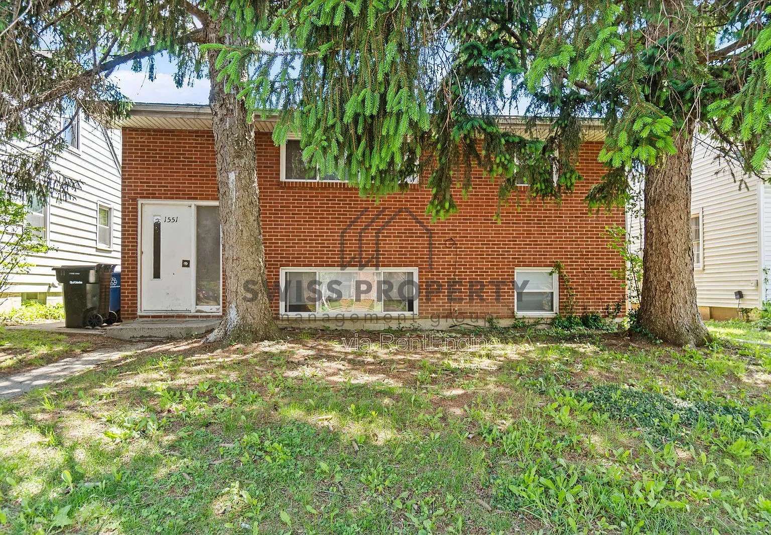 2 bed, 1.0 bath, 832 sqft, $1,100 — Photo 2