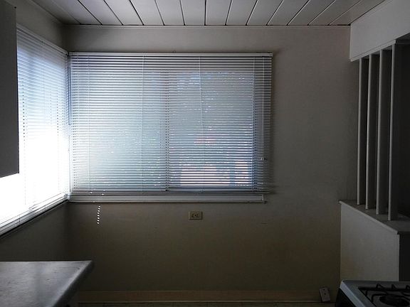 2nd image of 135 Graham Ave APT 4