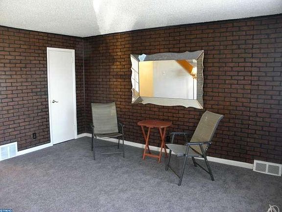 5th image of 4824 Devereaux St