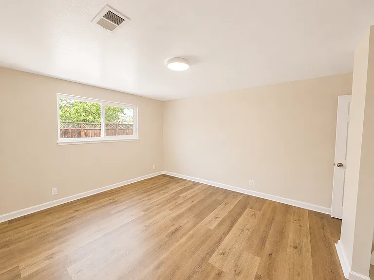 4953 Omar St — Photo 12