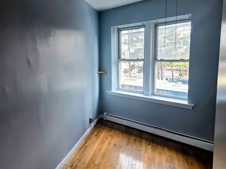 361 Fairview Ave #1F — Photo 4