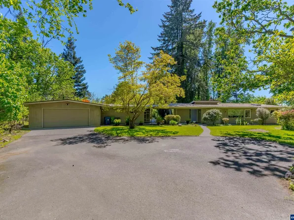 688 Danielson Ln, Stayton, OR 97383