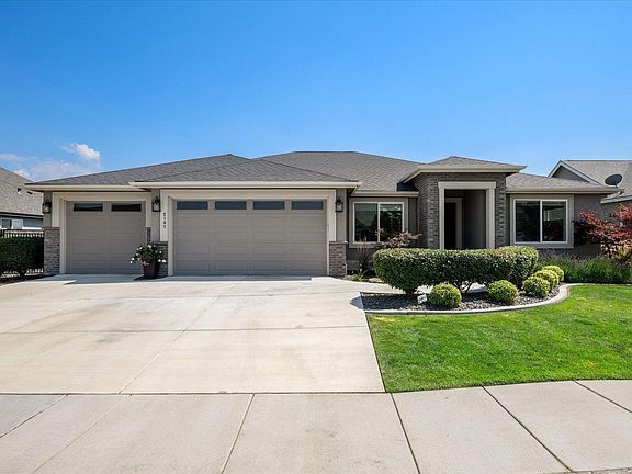 2nd image of 2107 Legacy Ln