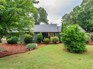 9003 Windjammer Dr, Tega Cay, SC 29708