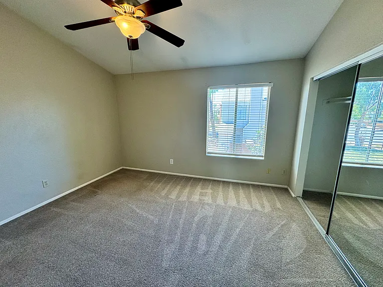 1601 N Saba St #253 — Photo 15