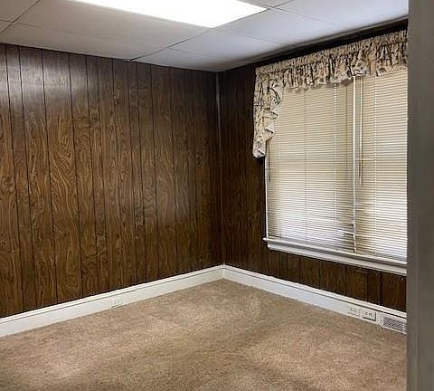 5th image of 2240 N Glenn Ave