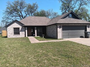 225 E Seminole Pl, Tulsa, OK 74106