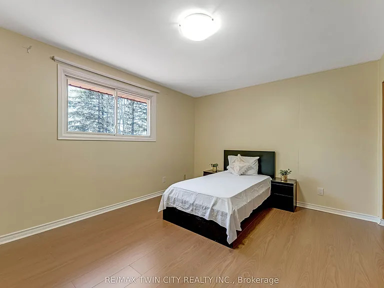 402 Lakeview Dr — Photo 21