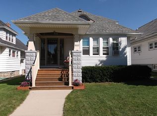 3430 S 10th St, Milwaukee, WI 53215
