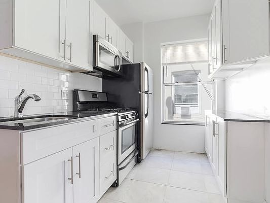 2nd image of 4307 34th Ave APT 3R