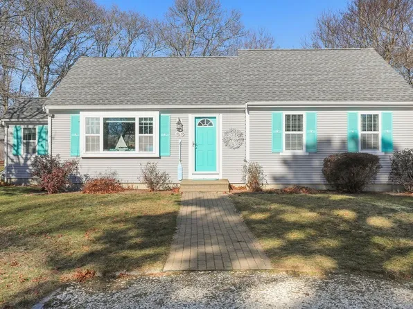 60 Lexington Dr, Barnstable, MA 02630