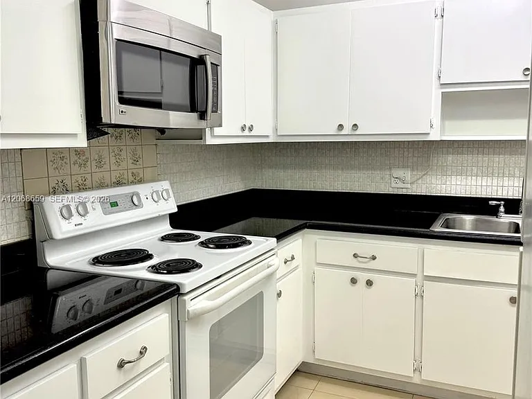 2491 SW 82nd Ave #106 — Photo 7