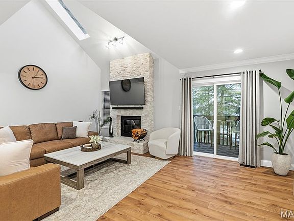 4th image of 6318 Sprig Oak Ct