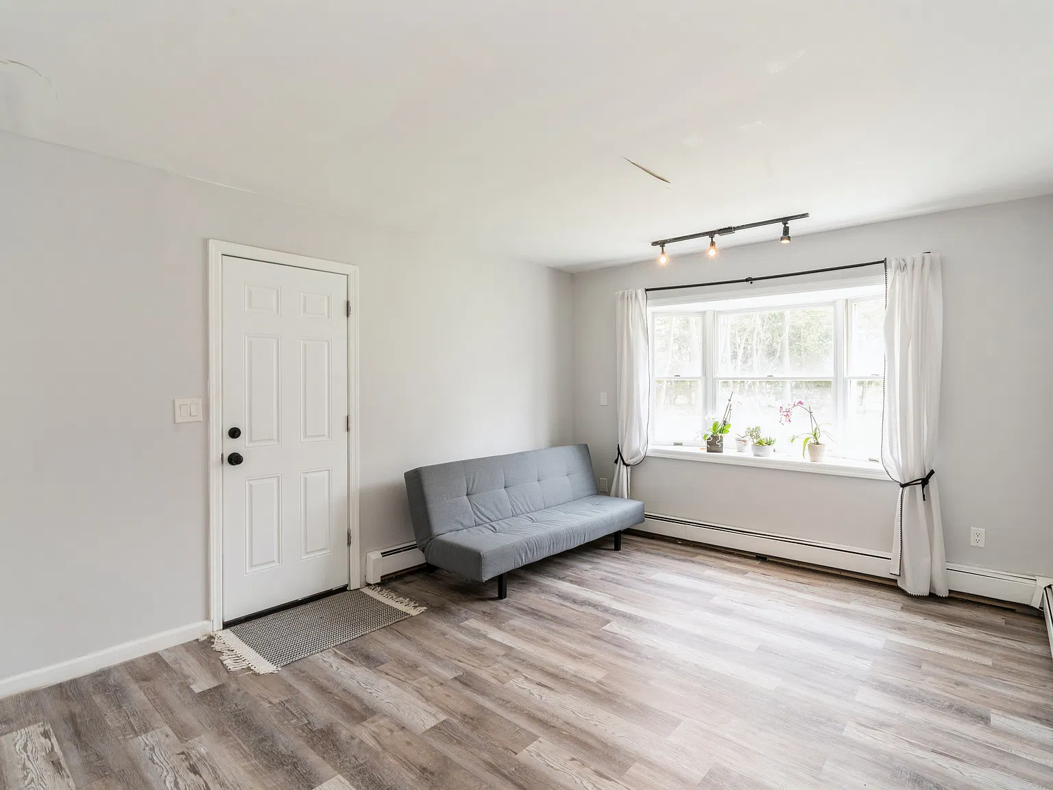 3 bed, 2000 sqft, $4,600 — Photo 4