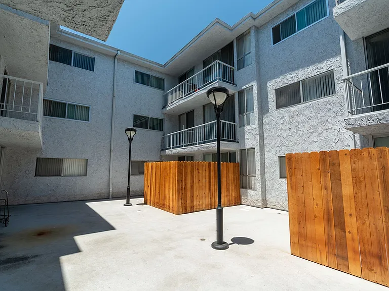 245 South Serrano Ave — Photo 6
