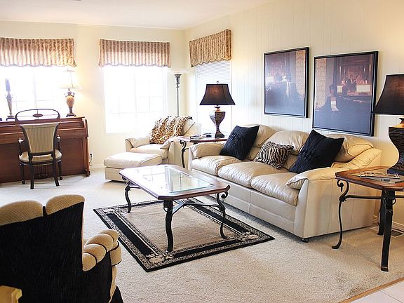 3rd image of 3535 Linda Vista Dr Space 242