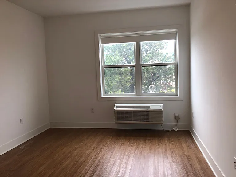 429 Bergen Ave — Photo 14