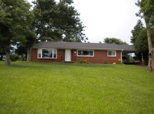 1214 Jones Chapel Rd, Byrdstown, TN 38549