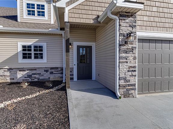 2nd image of 3014 Sheffield Ln
