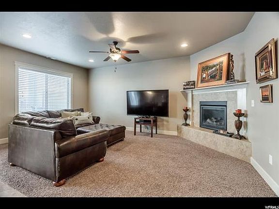 4th image of 1316 N Willowbrook Ln