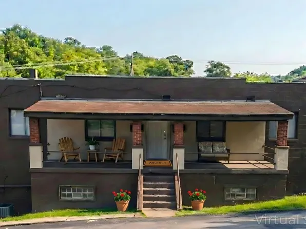 10261 Center Highway, 10261 Center Hwy APT 3, Irwin, PA 15642