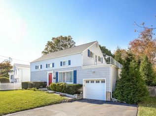 45 Mary Ln, Riverside, CT 06878