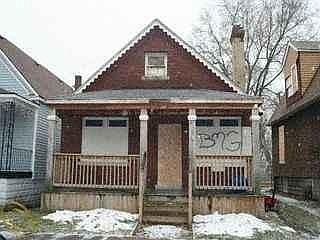 1st image of 15 W Broadway St