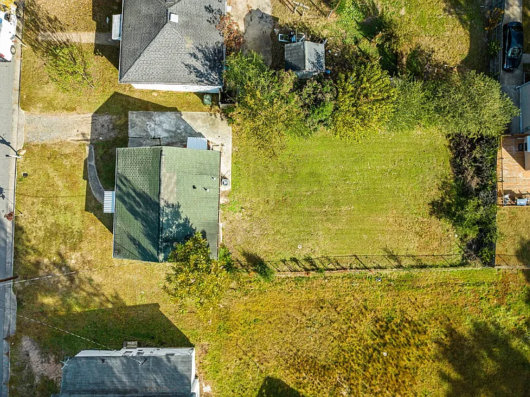 206 Raynor St — Photo 20