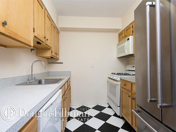 2nd image of 2235 Frederick Douglass Blvd APT 5A